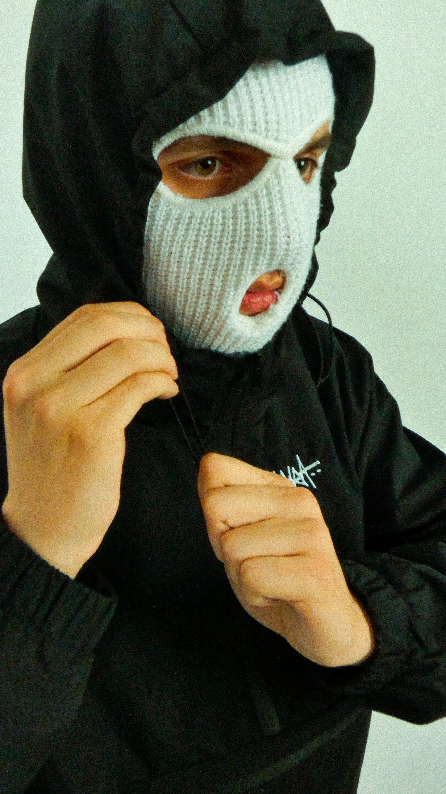 HAYAT WINDBREAKER